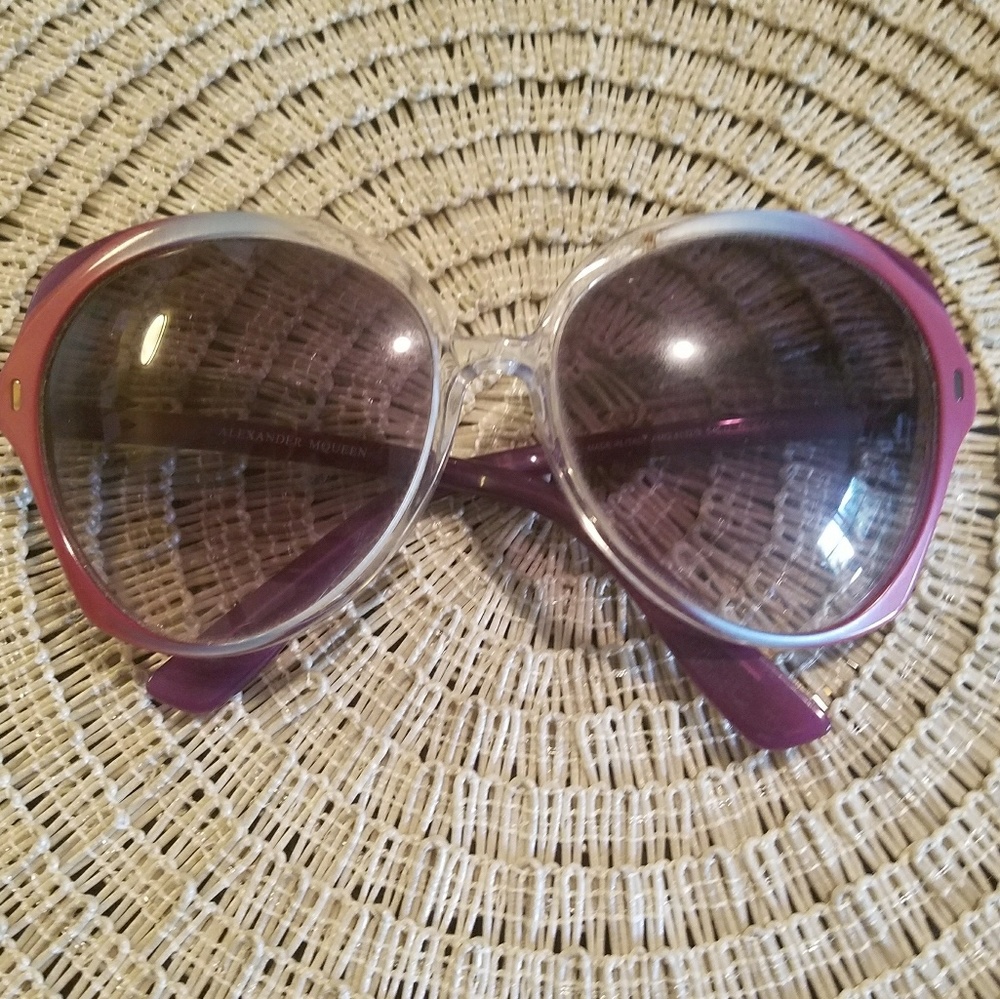 AUTHENTIC RARE ALEXANDER MCQUEEN SUNGLASSES